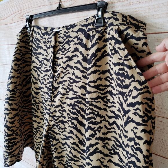 Good American Summer Boss Zebra Print High Waist Shorts Size 22 Brown Black - Picture 6 of 10